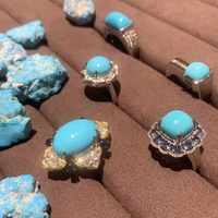 Bijoux fins sur mesure en or 18 carats avec turquoise Sleeping Beauty naturelle non traitée et certificat de pierres précieuses