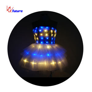 Vente en gros DMX 512 Contrôlé Robes LED en soie pour femmes pour les spectacles de danse Proms - Product Image 1