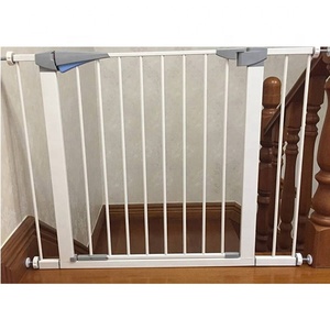 Puerta de seguridad retráctil para bebés, para escaleras, perros, cachorros o gatos - Product Image 1