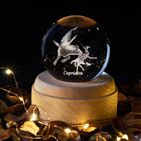 Boule de cristal laser 3D sur base en bois