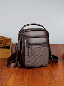 Bolso Bandolera de Piel Sintética PU, Impermeable, con Múltiples Bolsillos, para Hombre, Casual, de Verano, Ligero, con Diseño de Letras - Product Image 6