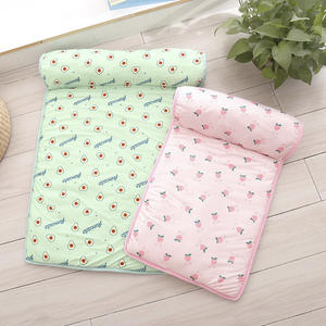 Großhandel Sommer kühlung PVC Haustier bedarf Katzen bett & Wärmeschutz matte Solid Kennel Nest Print Eisse iden matte Animal Pet Pad - Product Image 5