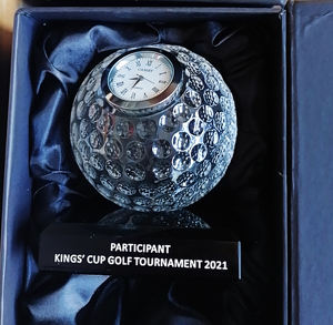 Fournitures d'usine Pujiang K9 horloge trophée de golf en cristal gravée au laser personnalisée libellés personnalisés Souvenirs de golf - Product Image 3
