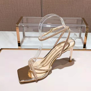 Sandales à talons hauts pour femmes, tendance, argentées, ornées de strass - Product Image 4