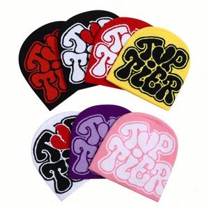 Bonnet tricoté jacquard chaud d'hiver personnalisé, style et couleurs variés, vente en gros unisexe, idéal pour l'export. - Product Image 4