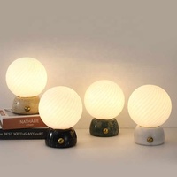 Vente en gros de lampe de table boule de verre d'ambiance rechargeable en pierre Led bar restaurant veilleuse