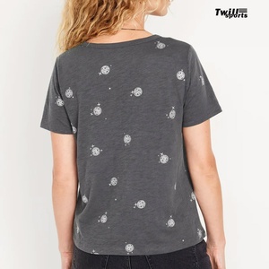 OEM personalizado cuello en V manga corta transpirable secado rápido 100% algodón camiseta de las mujeres con logotipo personalizado y colores 2024 - Product Image 3