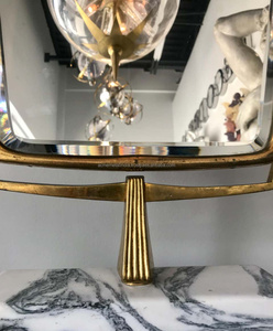 Espejo de tocador de metal antiguo con base de mármol Soporte chapado en oro Elegante objeto de escritorio Base estable para uso personal y decoración del hogar - Product Image 6