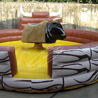 Jeux interactifs commerciaux Logo personnalisé Rodeo Bull jeux gonflables pour adultes équitation mécanique de taureau