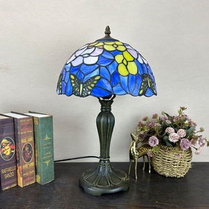 Lámpara de Techo LongHuiJing con Pantalla de Vidrio Estilo Europeo, Diseño de Mariposa, Multicolor Mediterráneo, 12 Pulgadas, LED, Ajustable y Flexible - Product Image 4