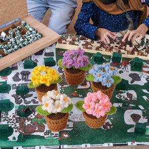 Décor à la maison Bouquet tricoté au <span class=keywords><strong>crochet</strong></span> en forme de coeur tulipes et tournesols fil et coton plantes en pot - Product Image 3