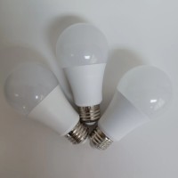 Lampe de croissance pour plantes agricoles 9w Led Plant Grow Light Led Bulb Grow Light Outdoor Plant Growing Lamp.