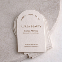 Étiquettes suspendues personnalisées en forme d'arche, étiquettes logo creuses en braille, étiquettes en papier de soie, étiquettes suspendues en papier de luxe pour boutiques et salons de beauté
