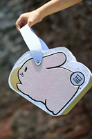 Boîte à gâteaux de lune personnalisable en papier d'art de 2 mm d'épaisseur, forme lapin mignonne avec pelliculage mat et gaufrage pour l'emballage de sushis, snacks et aliments
