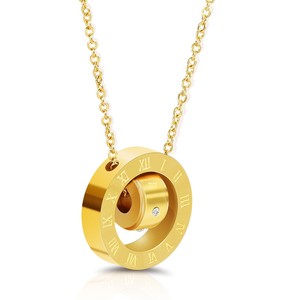 Collana con Numeri Romani in Stile Europeo e Americano, Ciondolo in Acciaio Inossidabile a Doppio Anello Cavo, Design Semplice e Personalizzato - Product Image 2
