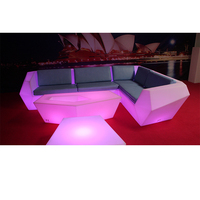 Ensemble de chaises LED Diamond en plastique, légères, portables, éclairées, mobilier commercial, faciles à nettoyer, résistantes aux chocs, table de bar lumineuse