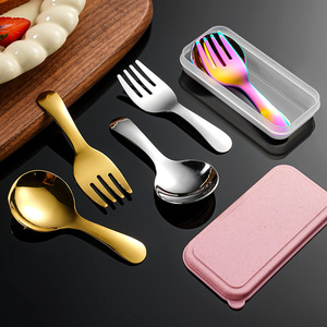 Juego de Cubiertos para Niños de Acero Inoxidable 304 con Mango Corto, Cuchara, Tenedor y Estuche de Almacenamiento para Postre, Fruta y Cena - Product Image 5