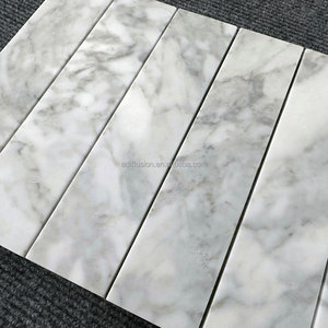 Mosaïque <span class=keywords><strong>de</strong></span> carreaux <span class=keywords><strong>de</strong></span> marbre <span class=keywords><strong>blanc</strong></span> <span class=keywords><strong>de</strong></span> Carrare, design parquet moderne, finition brossée antique, garantie à vie pour les murs intérieurs et les salles <span class=keywords><strong>de</strong></span> <span class=keywords><strong>bain</strong></span> - Product Image 1