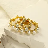 Vintage Strukturierter Wellenring mit Eingelegten Perlen & Klaren Strass-Steinen Eleganter Modischer Edelstahlring für Damen Tägliches Tragen