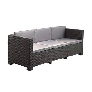 Divano da Esterno a 3 Posti Diva Contemporaneo con Cuscini in Schiuma ad Alta Densità in Polipropilene Riciclato Resistente ai Raggi UV e Rattan PE per il Massimo Comfort - Product Image 1