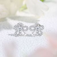Grosir Perhiasan Perak Sterling 925 Anting Stud Bunga Kecil yang Indah dan Ramping untuk Wanita Hadiah Mewah untuk Pernikahan dan Ulang Tahun