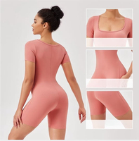 Combinaison de Yoga sensation nue pour femmes col carré coupe ajustée respirant séchage rapide Fitness combinaison à manches courtes