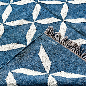 Tapis rectangulaire à motif géométrique Krafterscustom en laine et acrylique, kilim écologique, tufté à la main, tissage plat, poils moyens, latex - Product Image 5