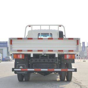 Camion à <span class=keywords><strong>benne</strong></span> basculante léger SINOTRUCK d'<span class=keywords><strong>occasion</strong></span> 4x2 5 tonnes - Product Image 5
