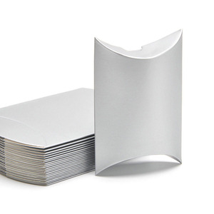 Hộp Đựng Thẻ Trưng Bày Trang Sức Hình Gối Giấy Kraft Màu Đen Logo Tùy Chỉnh Cho Mặt Dây Chuyền Vòng Cổ - Product Image 5