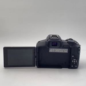 Appareil photo hybride <span class=keywords><strong>Canon</strong></span> <span class=keywords><strong>R50</strong></span> d'occasion, appareil photo hybride <span class=keywords><strong>R50</strong></span> d'occasion avec batterie et chargeur, appareil photo hybride avec transfert Wi-Fi - Product Image 5