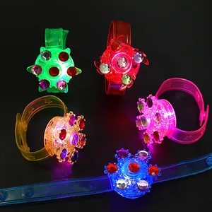 Reloj giratorio luminoso con logotipo personalizado para niños, pulsera de goma suave con giro parpadeante, anillos iluminados, juguetes al por mayor