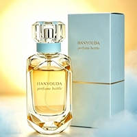 Botol Parfum Kaca Grosir Pabrik Bentuk Tidak Beraturan Multi-faceted 30ml 50ml Mewah dengan Ukiran dan Pompa Semprot