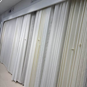 Rideaux occultants en polyester à texture lin, avec motifs imprimés et broderies, insonorisants, avec crochets - Product Image 4