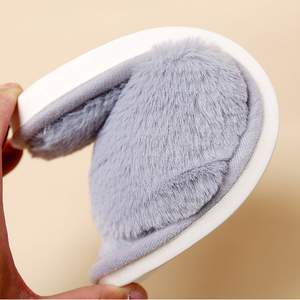 Pantofole da Donna Calde e Comode in Morbida Ecopelliccia, Personalizzabili con Logo, Ideali per Casa e Camera da Letto in Inverno - Product Image 4