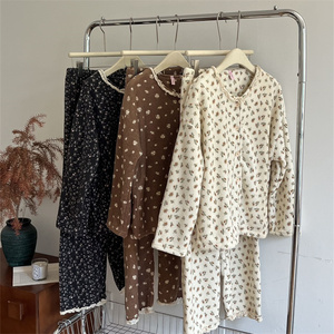 Ensembles de vêtements de nuit 273 #   Ensemble de vêtements de maison doux et délicat en dentelle à petites fleurs, pyjama pour femmes, pyjama en cachemire Yunshu d'hiver - Product Image 1