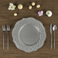 Assiettes de Présentation Classiques 13 Pouces en Plastique PP Doré et Argenté, Durables et de Luxe, Motif Personnalisé, Vaisselle Fujian pour Hôtels - Collection 2025