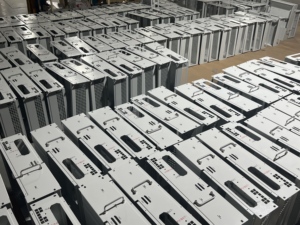 Boîtier de batterie pour station de télécommunications, fabriqué sur mesure, estampé, montable en rack, avec dimensions personnalisées pour le stockage d'énergie de secours - Product Image 6