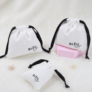 Sac à cordon en coton blanc à chevrons avec logo personnalisé de luxe, pochette cadeau en coton sergé haut de gamme avec séparateur pour bijoux - Product Image 6