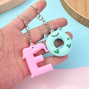 New <span class=keywords><strong>PVC</strong></span> Silicone 26 động vật tiếng Anh Thư Carabiner Keychain không thấm nước tùy chỉnh màu sắc phim hoạt hình búp bê dễ thương món quà - Product Image 4