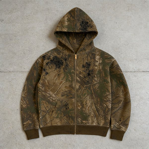 <span class=keywords><strong>เสื้อ</strong></span><span class=keywords><strong>ฮู</strong></span>้ดซิปสไตล์วินเทจ<span class=keywords><strong>ลาย</strong></span>พรางสีซีดแบบดิสเทรส พร้อมลายพิมพ์ DTG ปักลายสไตล์เรโทร - Product Image 5