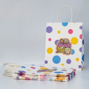 Sac en papier kraft brun avec poignées, personnalisé avec logo, recyclé, pour la vente à emporter de nourriture, les courses et l'emballage alimentaire des restaurants - Product Image 2