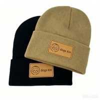 Bonnet en tricot côtelé personnalisé, épais et chaud pour l'hiver, avec patch en cuir et logo de chien en relief, fabricant OEM ODM