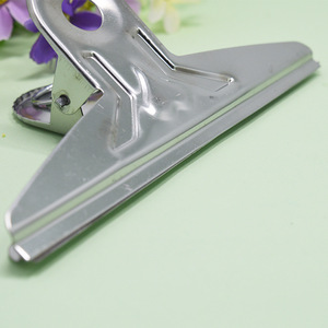 Venta directa de fábrica de soportes planos grandes de acero inoxidable para facturas, soportes para libros de estudiantes, venta al por mayor a un y dos yuanes. - Product Image 1