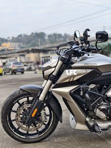 Motocicleta Benda LFC700 de 700cc, 4 Cilindros <span class=keywords><strong>en</strong></span> Línea, ABS+TCS, Frenos Brembo, Estilo Muscle Sport Cruiser, Tamaño Mediano, Alto Rendimiento, Premium - Product Image 5