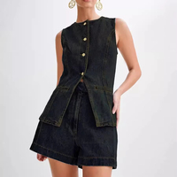 Ensemble élégant de veste sans manches boutonnée en jean et short pour femmes, tenue en jean deux pièces