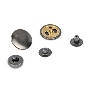 กระดุมแป๊กสี่ส่วนแบบแบนเคลือบทองเหลืองโลหะตกแต่งแฟชั่นพร้อมโลโก้แบบกำหนดเองสำหรับเสื้อผ้ากางเกงยีนส์ - Product Image 5