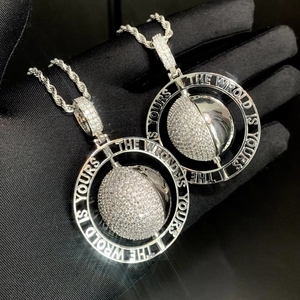Ciondolo Ispirato ai Rapper Più Venduto, Lettera 'World Is Yours', Gioielli Hip-Hop, Catena Geometrica Placcata in Oro 18K e Platino - Product Image 3