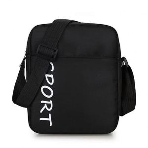 Sac messager unisexe en nylon personnalisé avec logo, décoration lettres et chaînes, couleur sur mesure, pour toutes les saisons, usage extérieur, vente en gros - Product Image 6