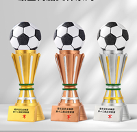 2025 Résine Événement Sportif Mondial Populaire Grande Taille 60cm Football Basketball Trophée Logo Personnalisé Football Trophées Médaille Prix Coupe