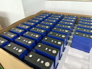 Ağır <span class=keywords><strong>3</strong></span>.2V 280Ah LiFePO4 prizmatik hücre endüstriyel ESS <span class=keywords><strong>3</strong></span> yıl garanti ile Golf arabası pil - Product Image 2